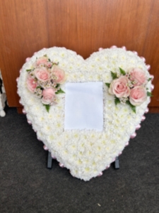 Based heart with photo in centre