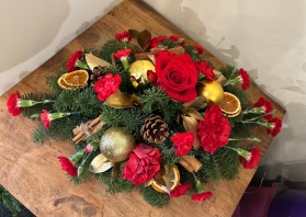 Red and gold arrangement