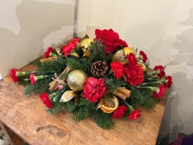 Red and gold arrangement