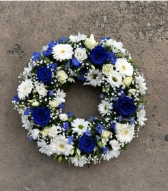 Loose Wreath Blue and White